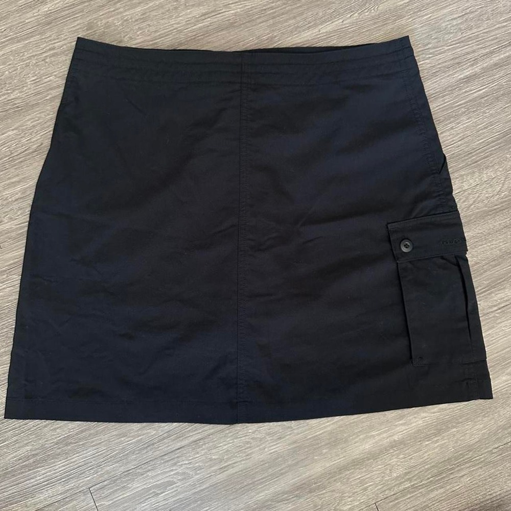 Patagonia Women's Black Cargo Pocket Skort Size 8 - Picture 5 of 7